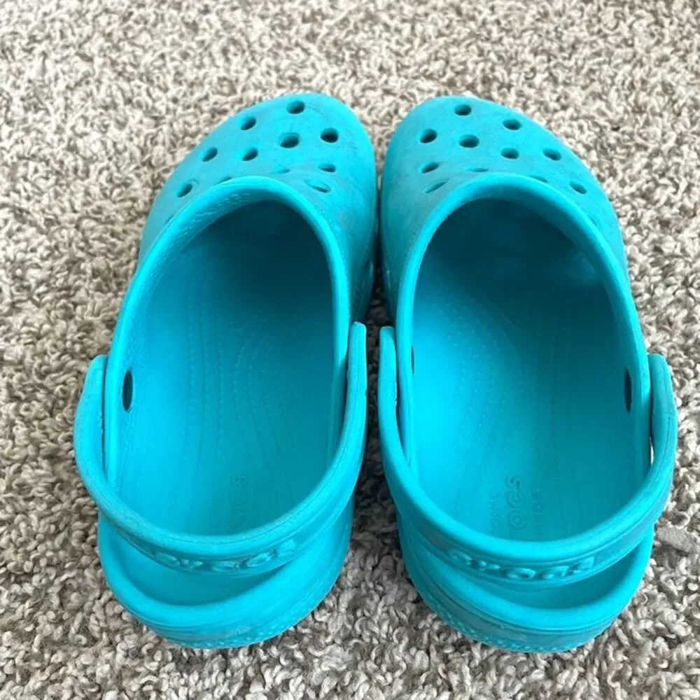 Size 13 / Girls Crocs Sandals